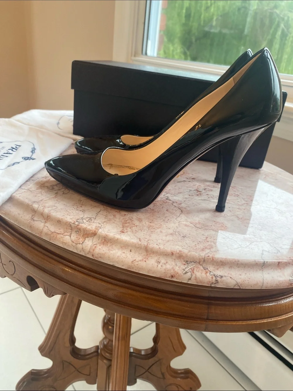 Prada Calzature Donna Black Patent Leather Pointed Toe Pumps (Size 39)